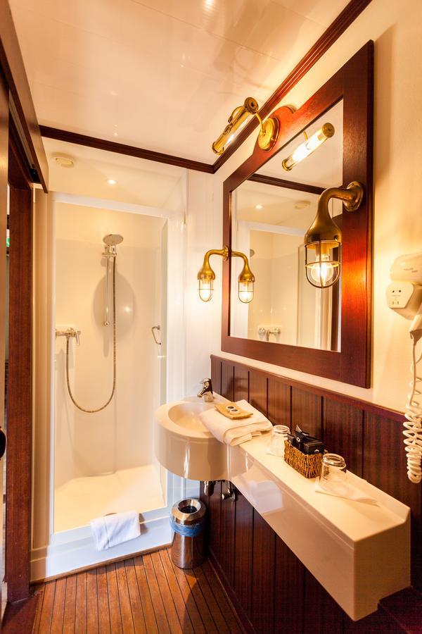 Boat Hotel De Barge Brugge Dış mekan fotoğraf