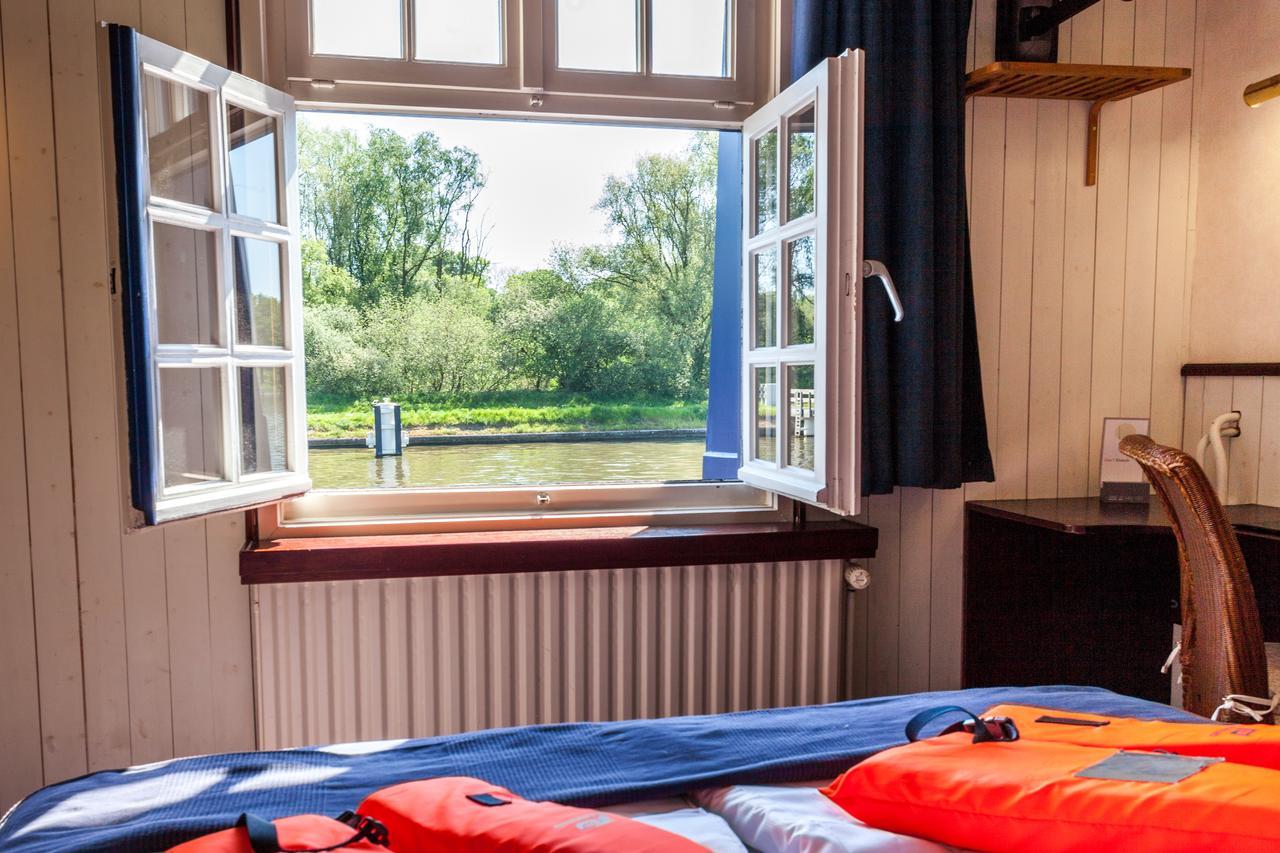 Boat Hotel De Barge Brugge Dış mekan fotoğraf